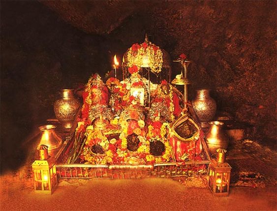 Maa Vaishno Devi Wallpaper Image Photo: A Divine Collection for 2023